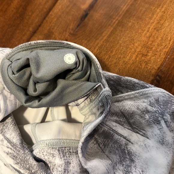 Lululemon legging - Picture 6 of 7
